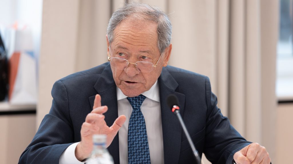 Геннадий Букаев